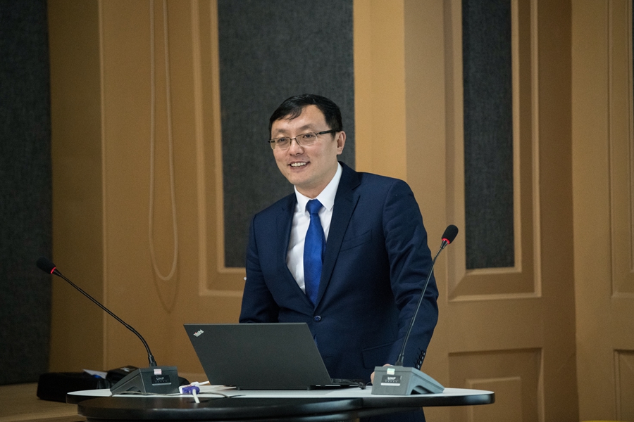 建筑学院党委书记孙澄做学术报告